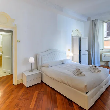 Center - Pantheon Apartment *