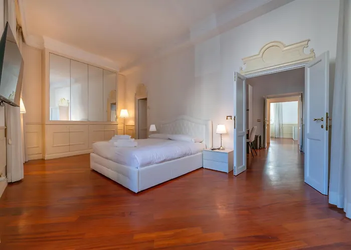 Center - Pantheon 아파트 *